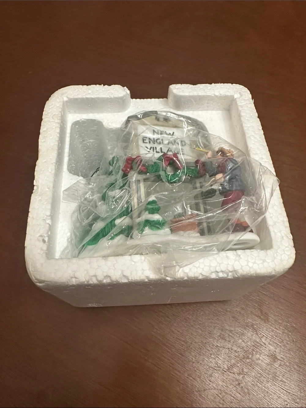 Department 56 Fresh Paint New England Village Series Figurine